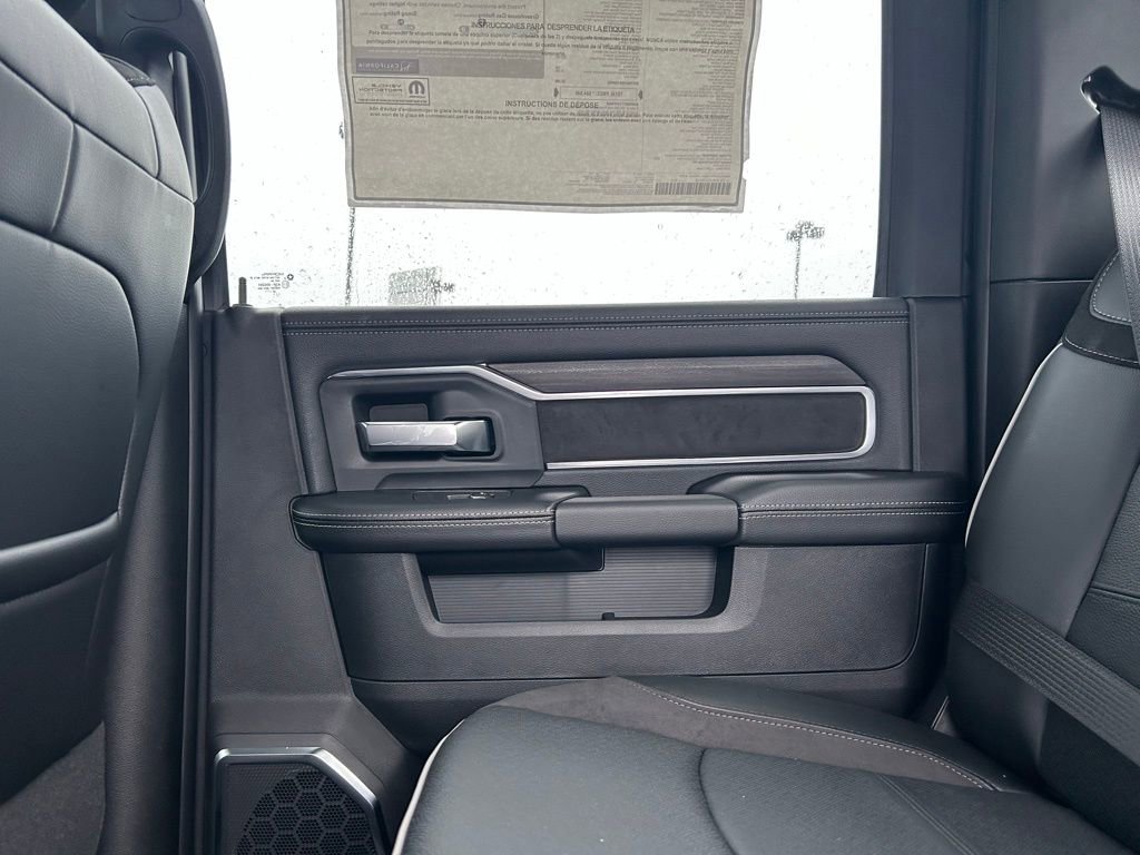 New 2026 RAM 2500 Laramie AWD/4WD image 31