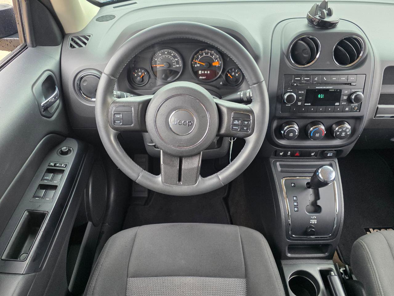 Used 2015 Jeep Patriot Latitude image 11