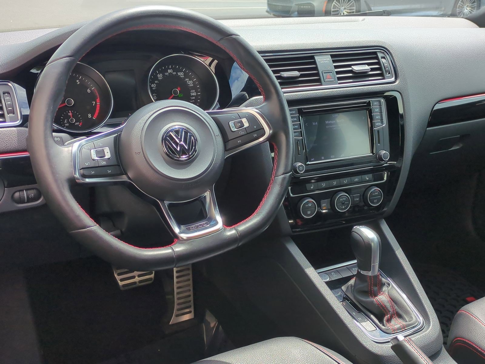 Used 2017 Volkswagen Jetta GLI FWD image 29