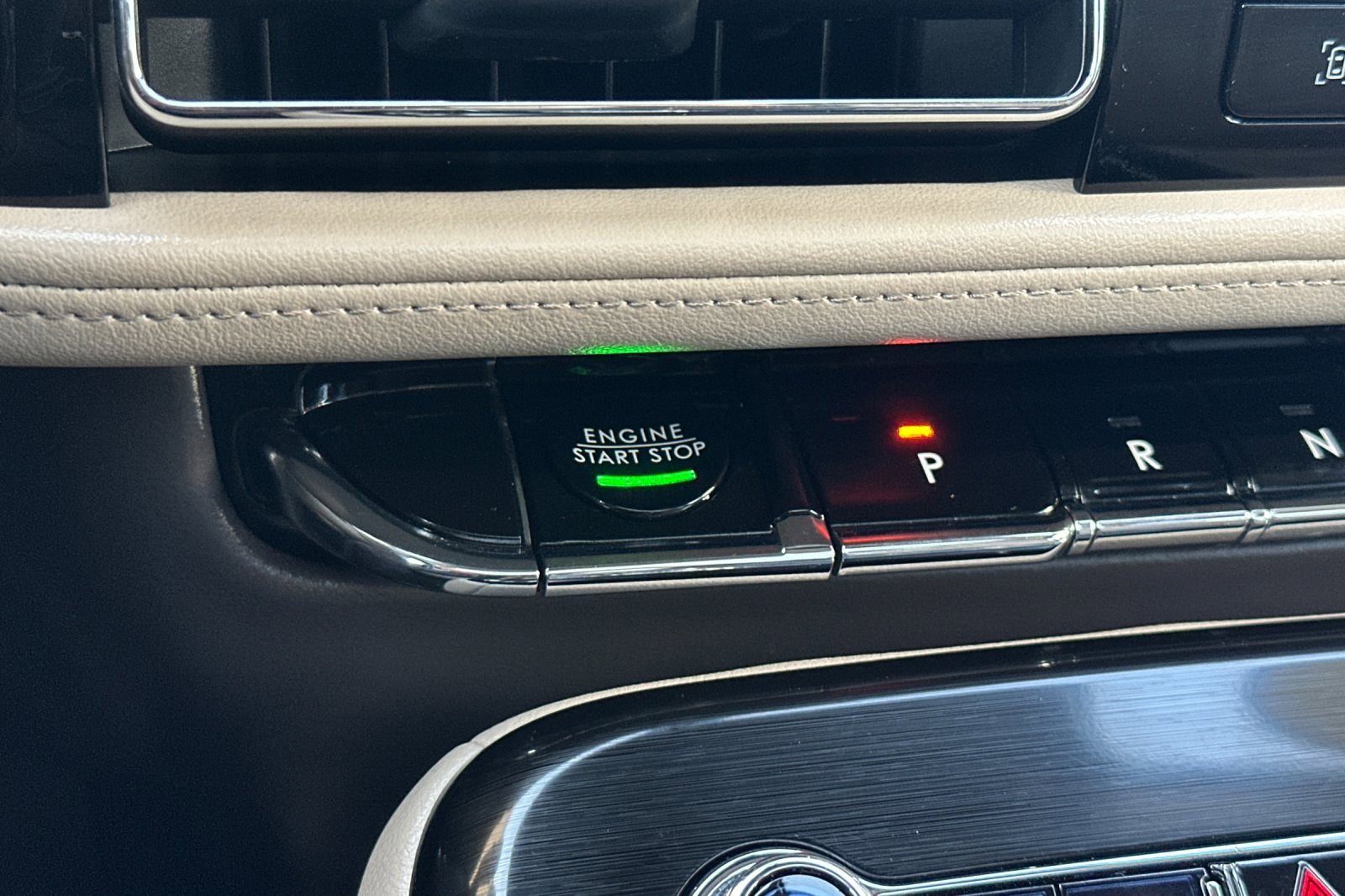 Used 2022 Lincoln Nautilus Reserve w/ Equipment Group 202A image 21