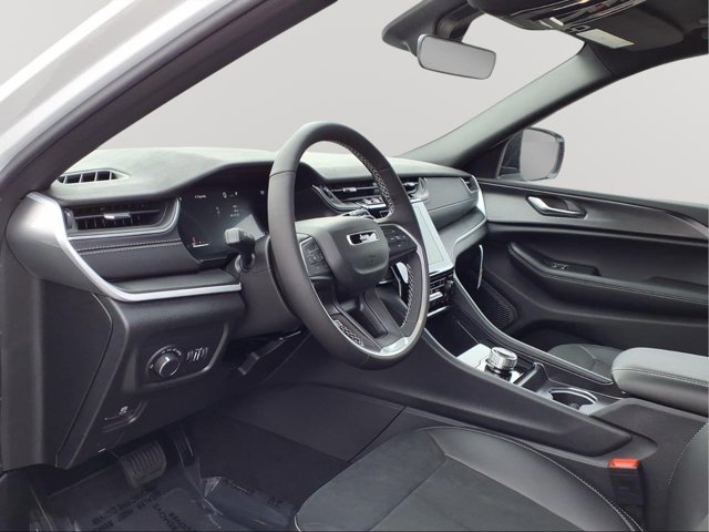 New 2025 Jeep Grand Cherokee L Altitude AWD/4WD image 10