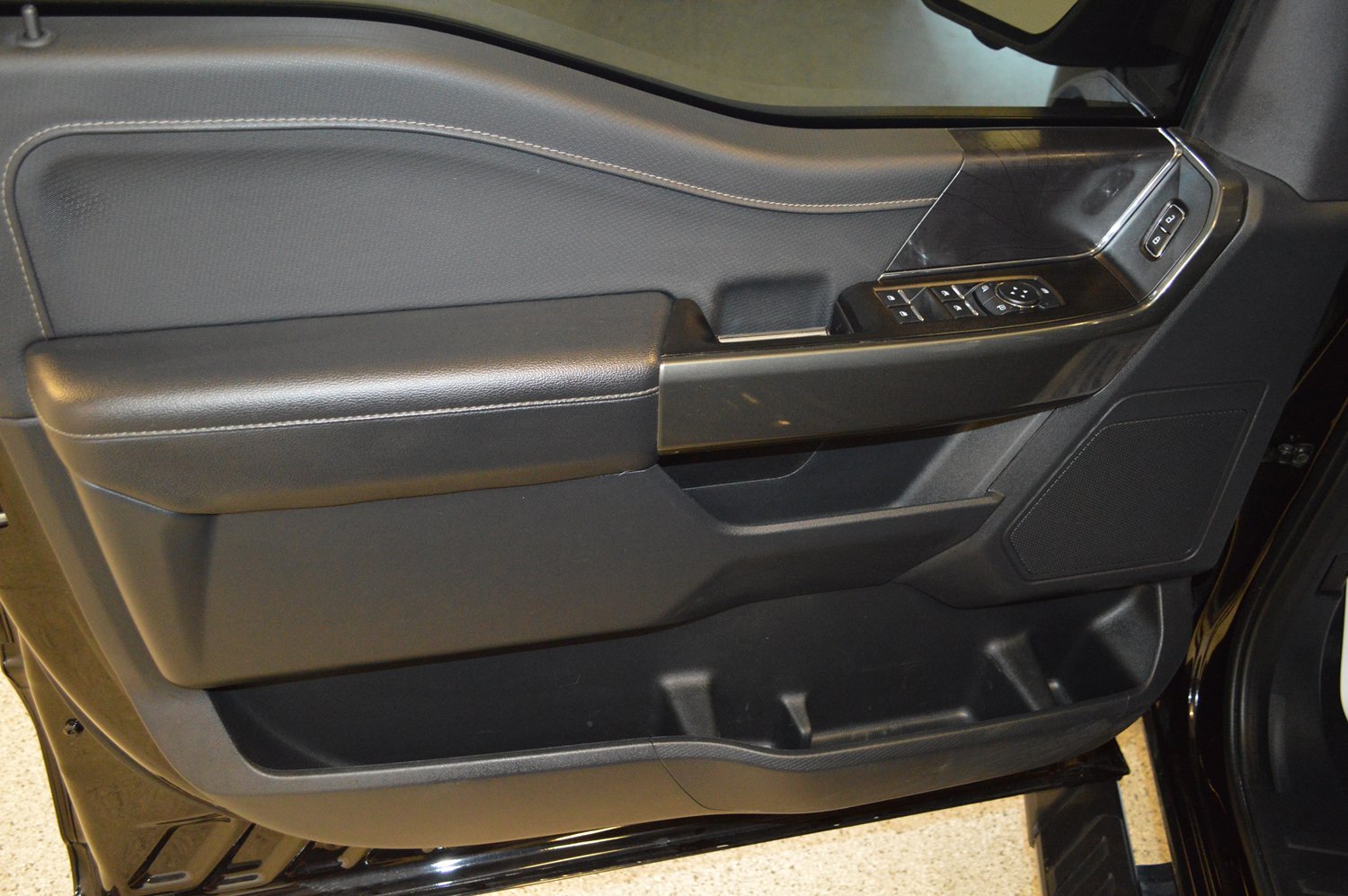Used 2023 Ford F150 XLT w/ Equipment Group 302A High AWD/4WD image 14