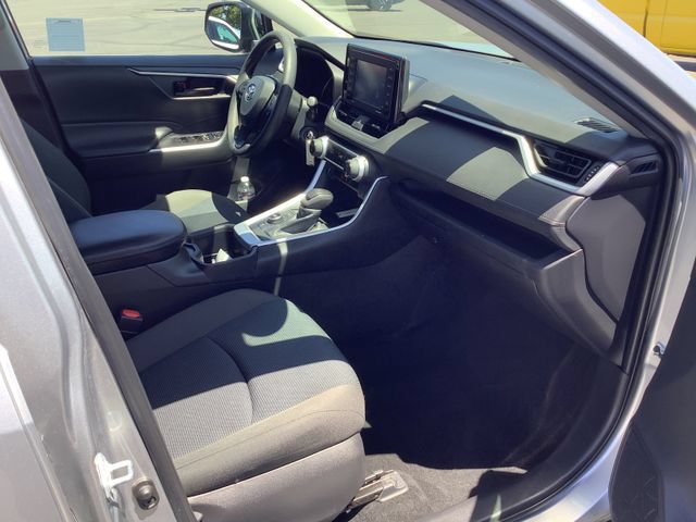 Used 2022 Toyota RAV4 LE AWD/4WD image 35