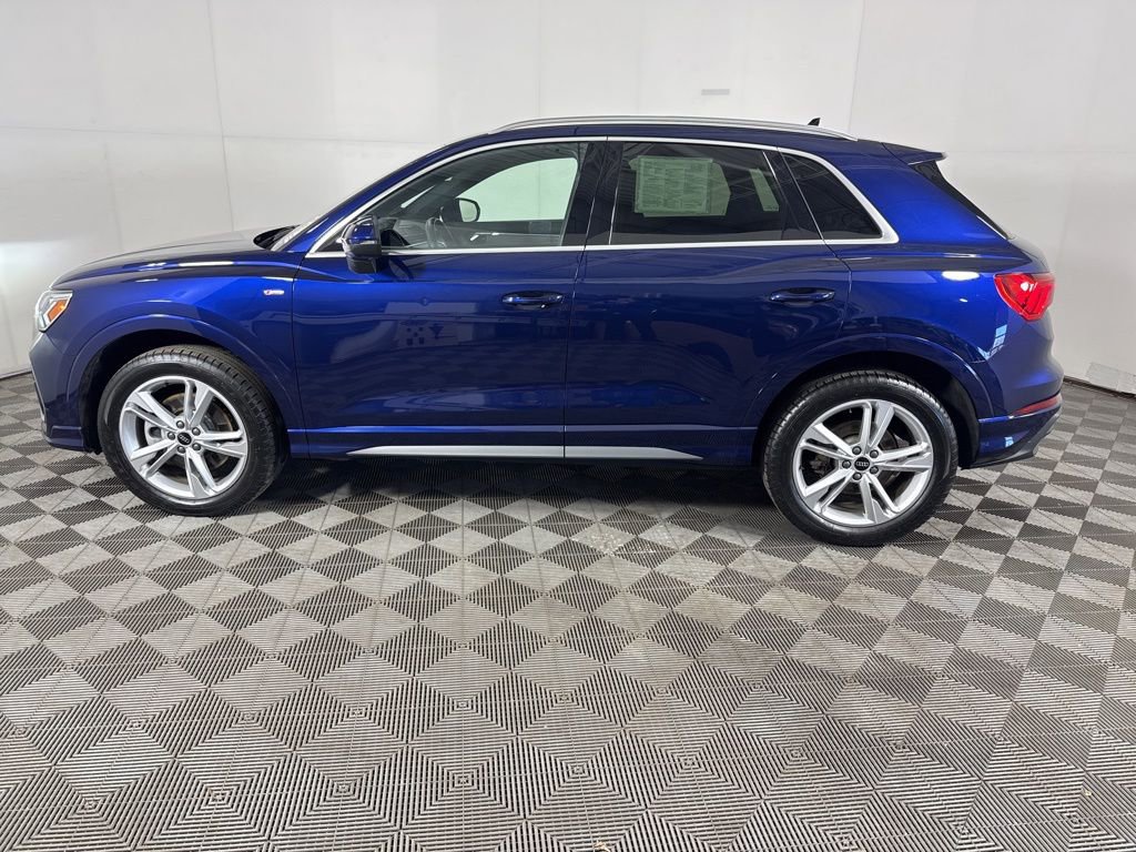 Used 2024 Audi Q3 2.0T Premium Plus w/ Premium Plus Package image 7