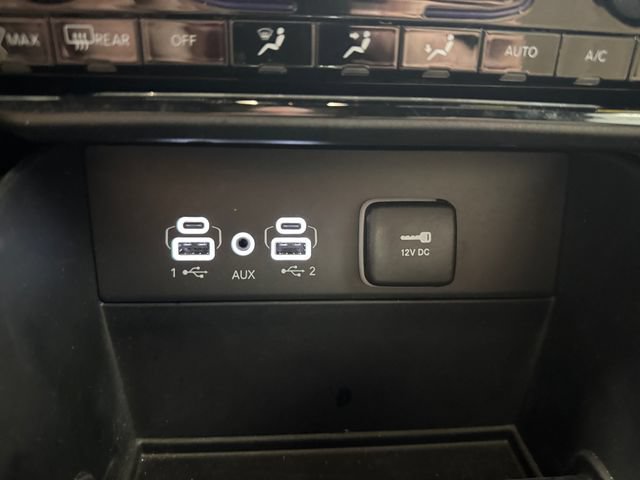 Used 2024 Jeep Grand Cherokee Limited AWD/4WD image 16