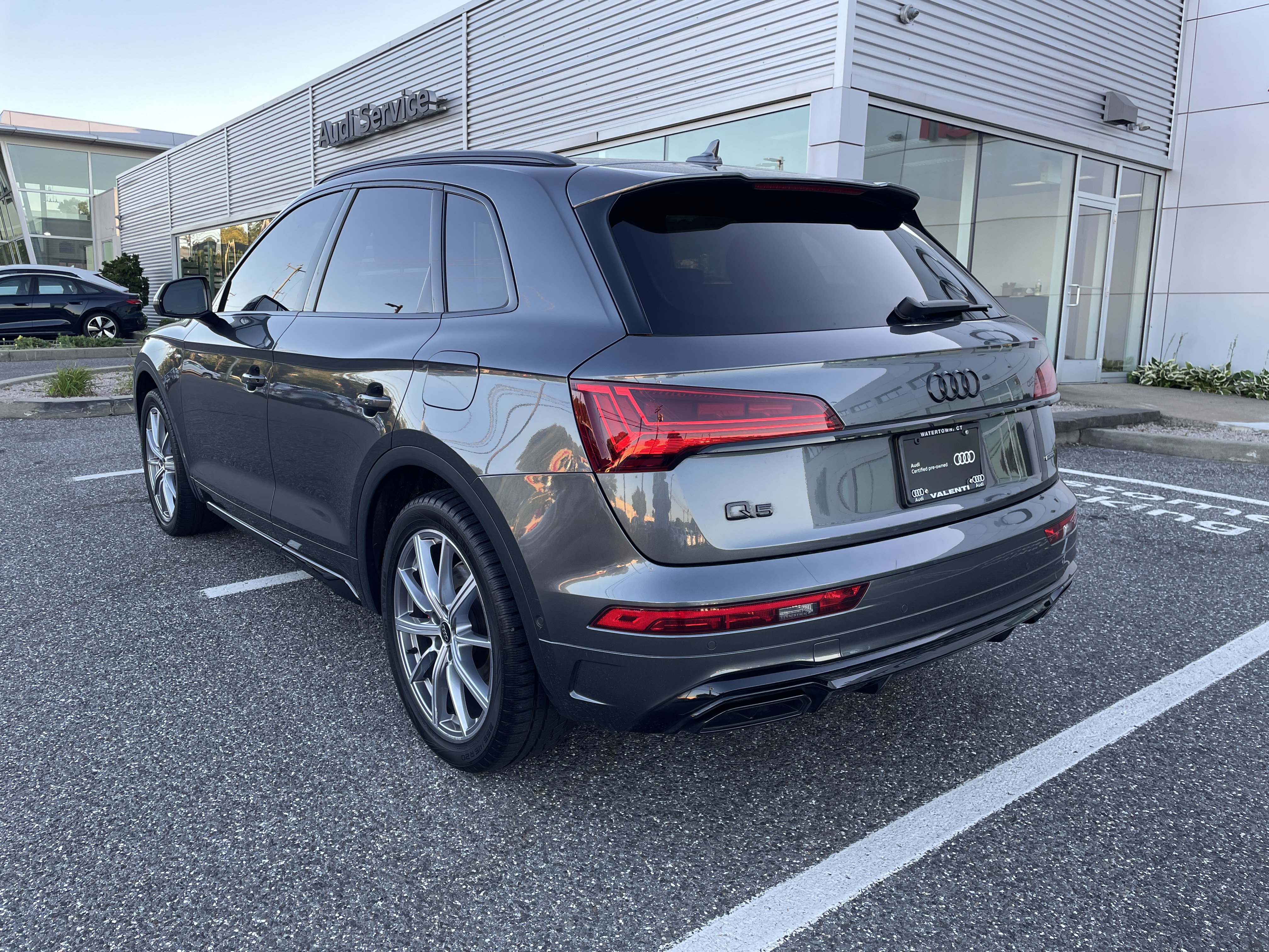 Certified 2024 Audi Q5 e Prestige AWD/4WD image 6