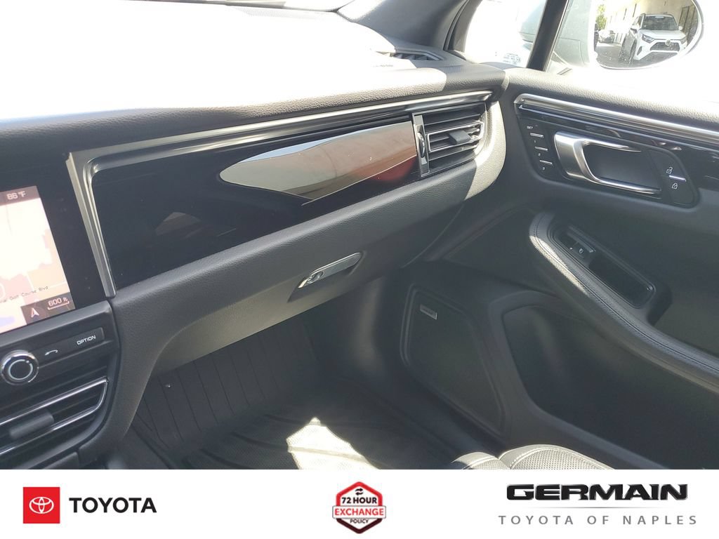 Used 2020 Porsche Macan AWD/4WD image 34