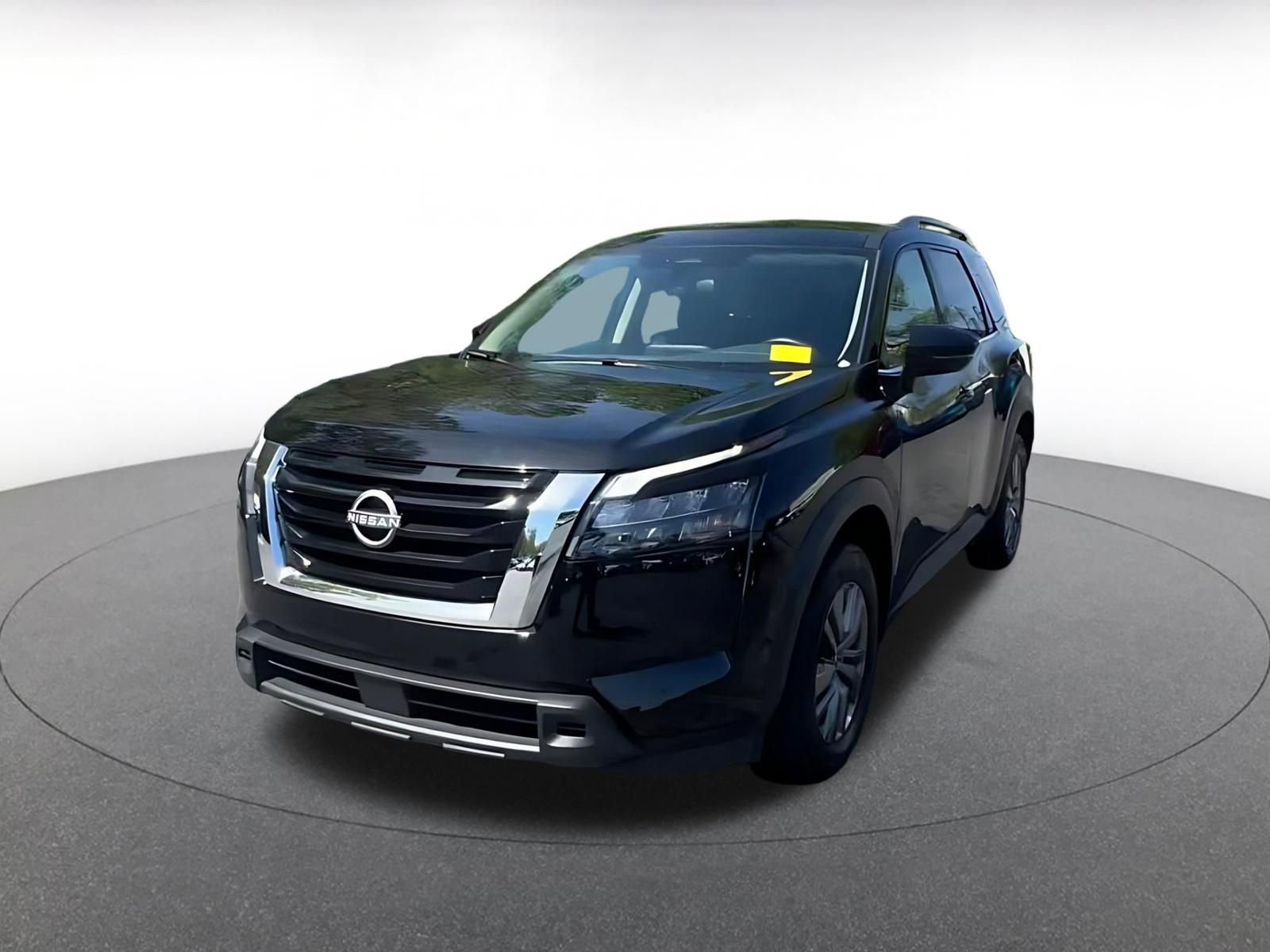 Used 2025 Nissan Pathfinder SV FWD image 7