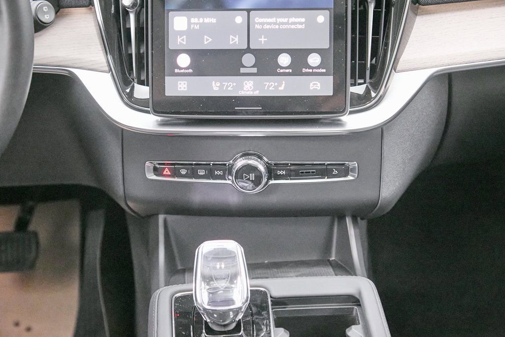 New 2026 Volvo XC90 B6 Core image 27