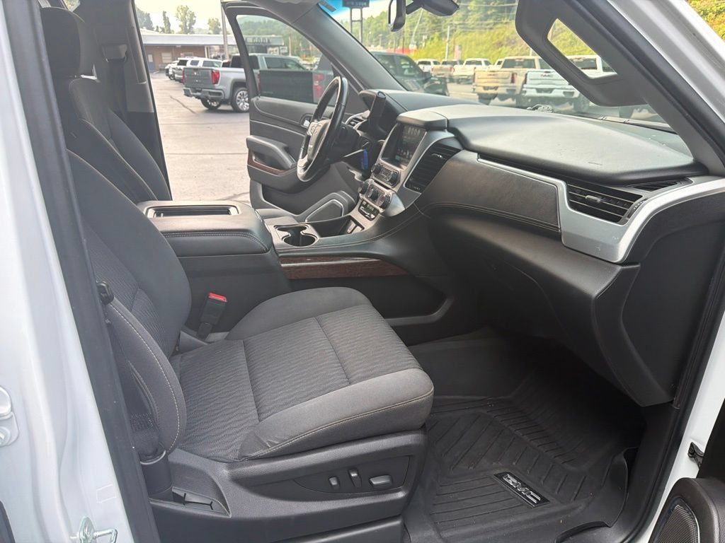 Certified 2020 GMC Yukon XL SLE w/ SLE Value Package AWD/4WD image 17