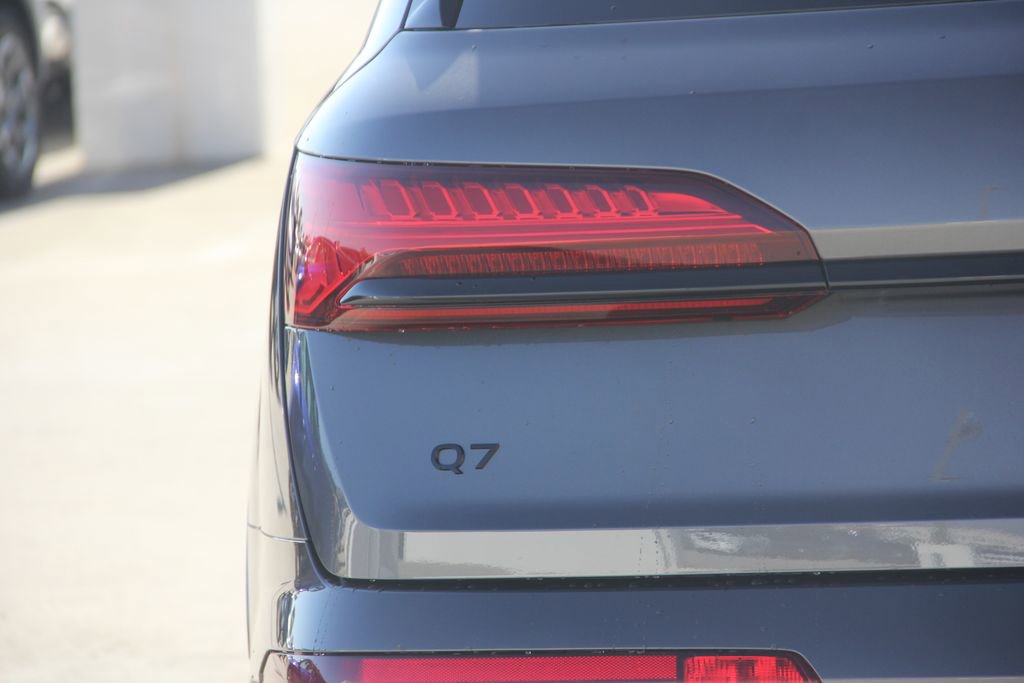 New 2026 Audi Q7 3.0T Premium image 6