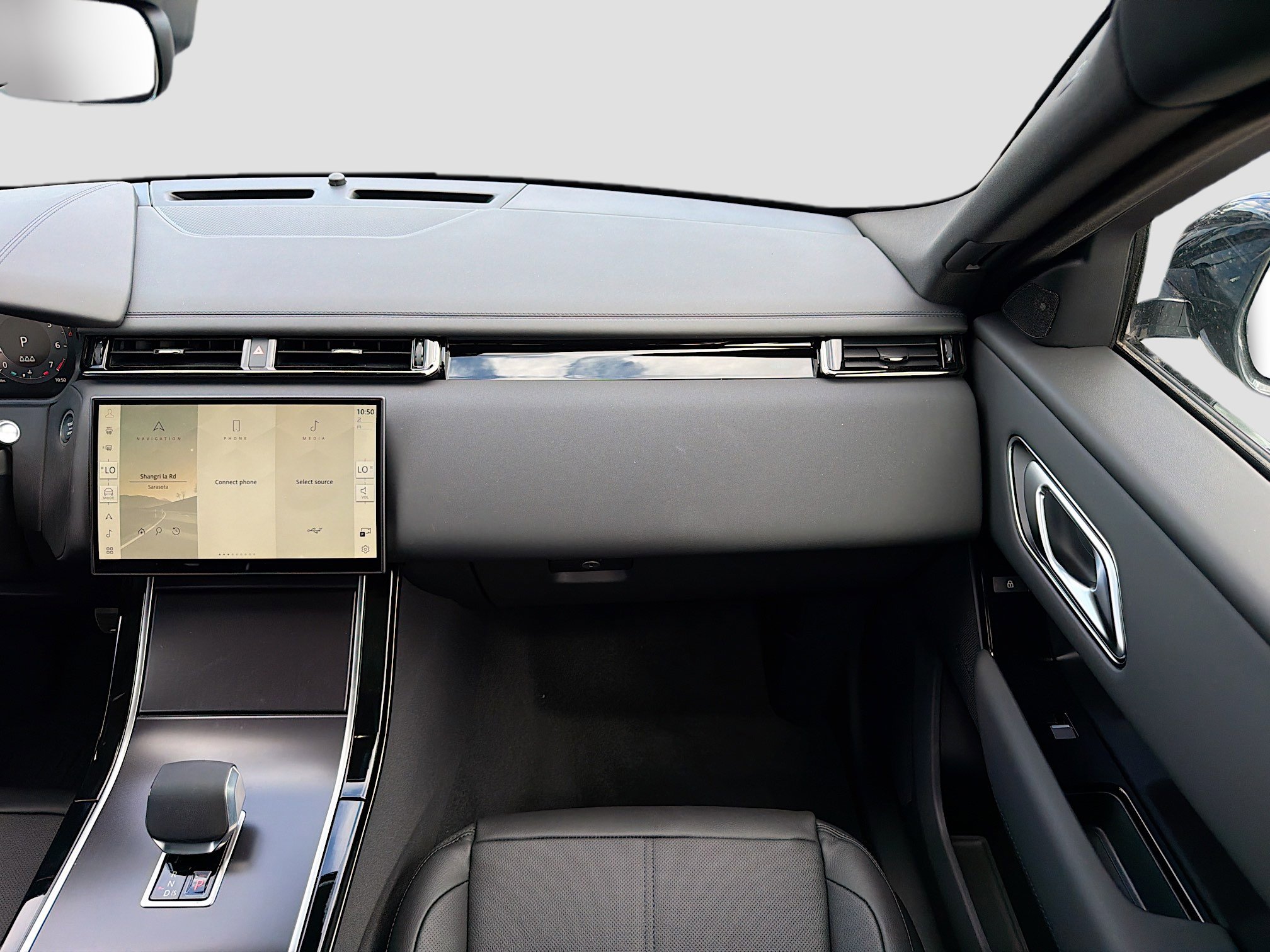 New 2026 Land Rover Range Rover Velar Dynamic SE AWD/4WD image 18