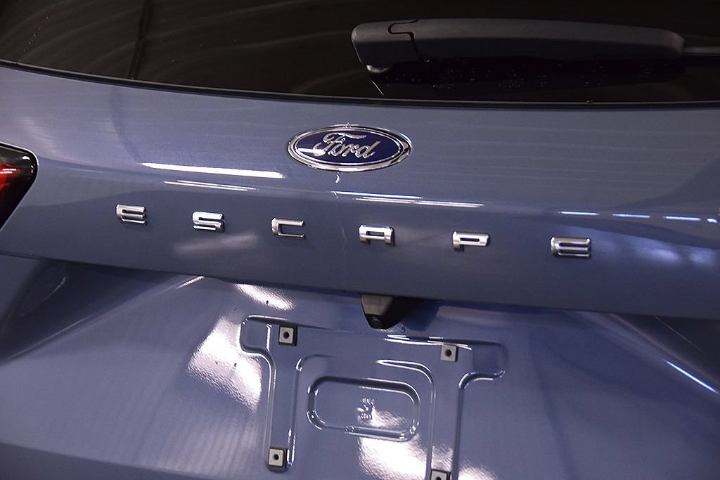 Used 2023 Ford Escape ST-Line w/ Tech Pack #1 AWD/4WD image 11