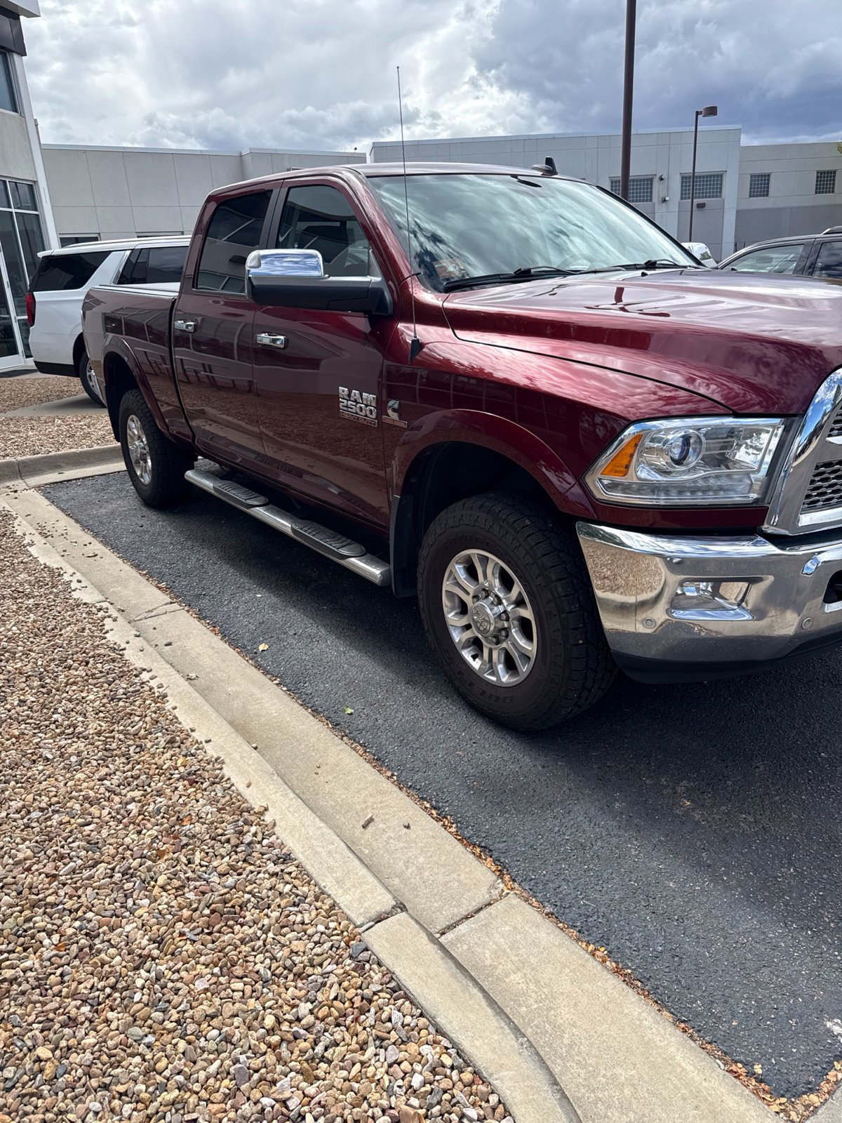 Used 2017 RAM 2500 Laramie AWD/4WD image 2
