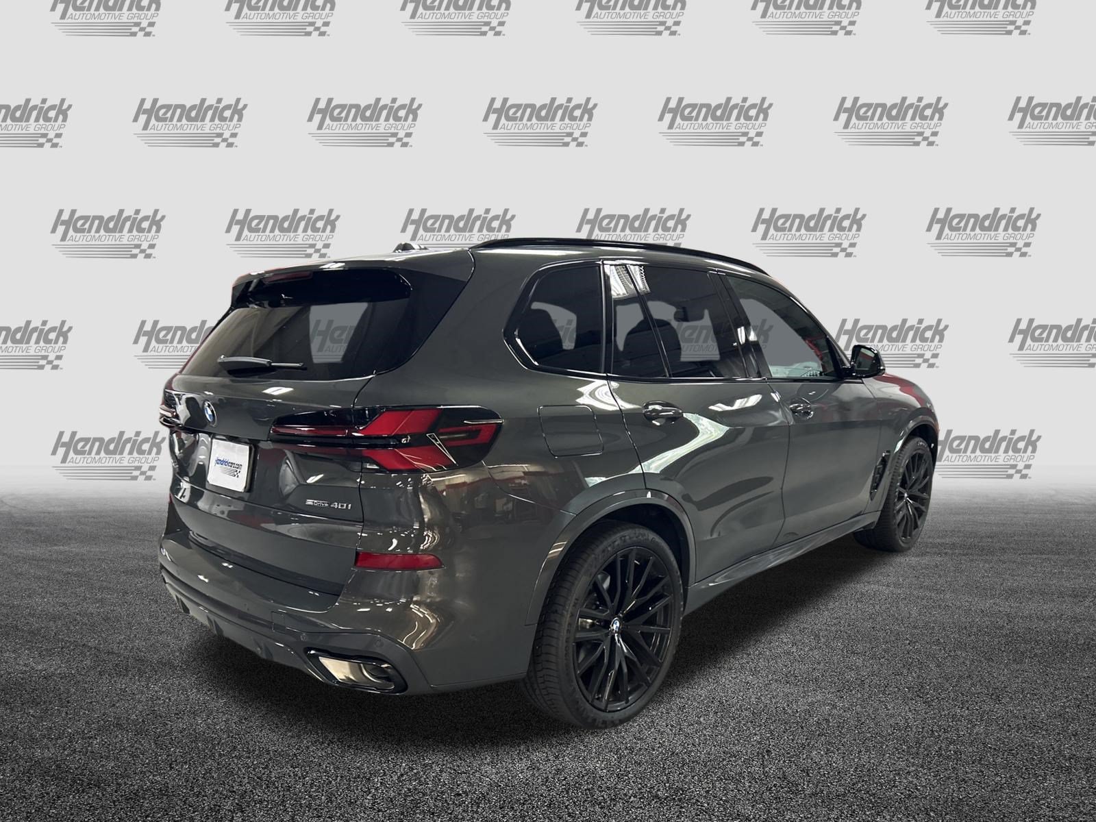 Used 2026 BMW X5 sDrive40i w/ Executive Package RWD image 10