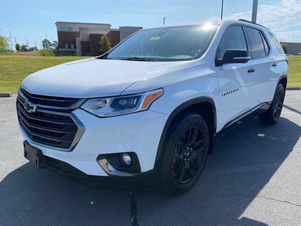 Used 2020 Chevrolet Traverse Premier w/ Redline Edition AWD/4WD image 3
