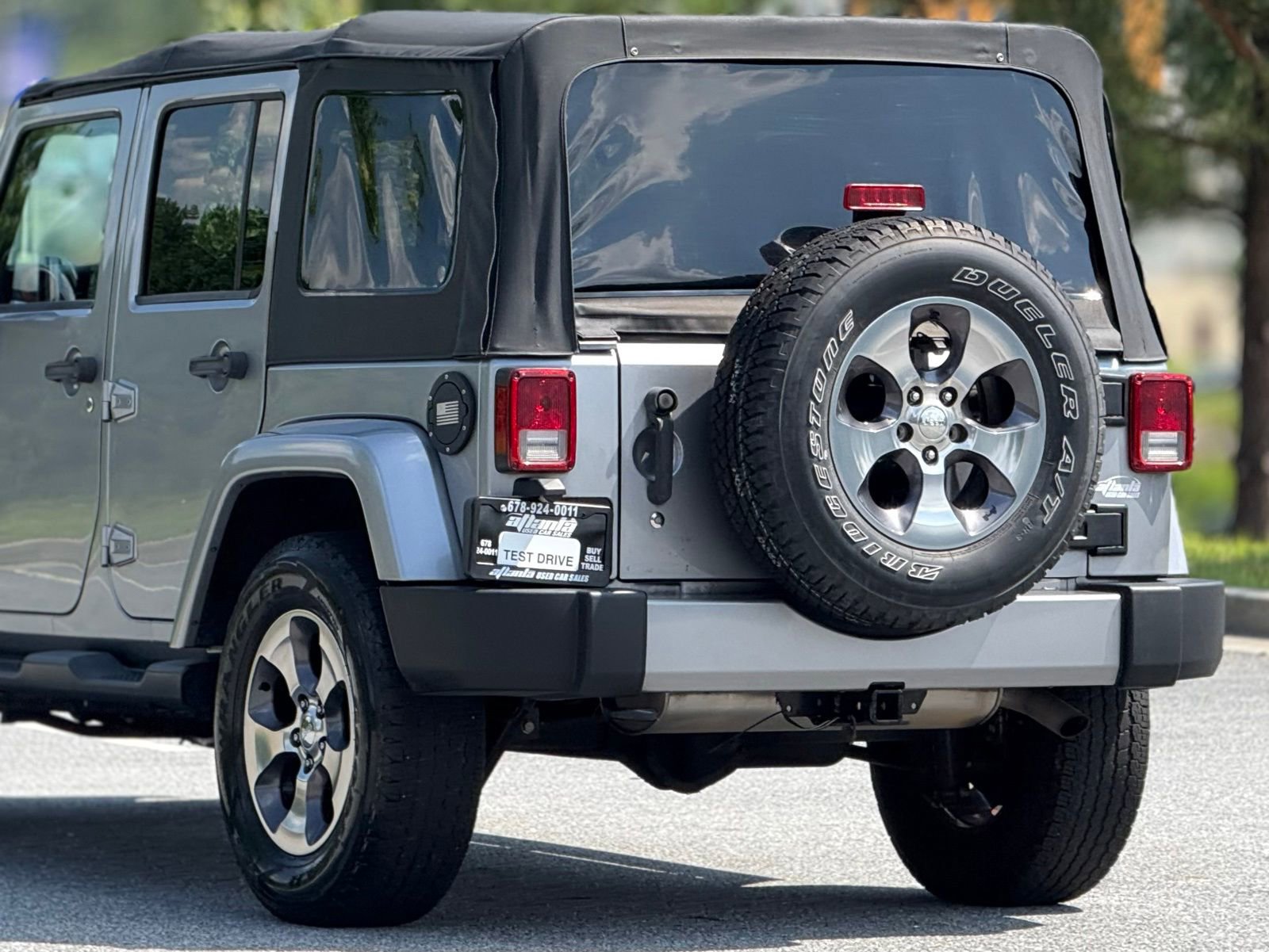 Used 2016 Jeep Wrangler Unlimited Sahara image 45