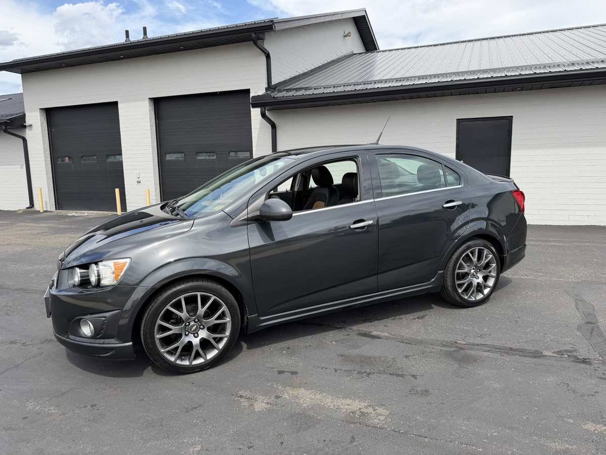 Used 2014 Chevrolet Sonic LTZ w/ Dusk Package FWD image 3