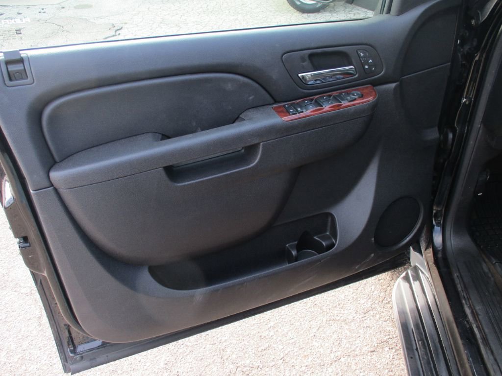 Used 2014 GMC Yukon XL SLT image 7