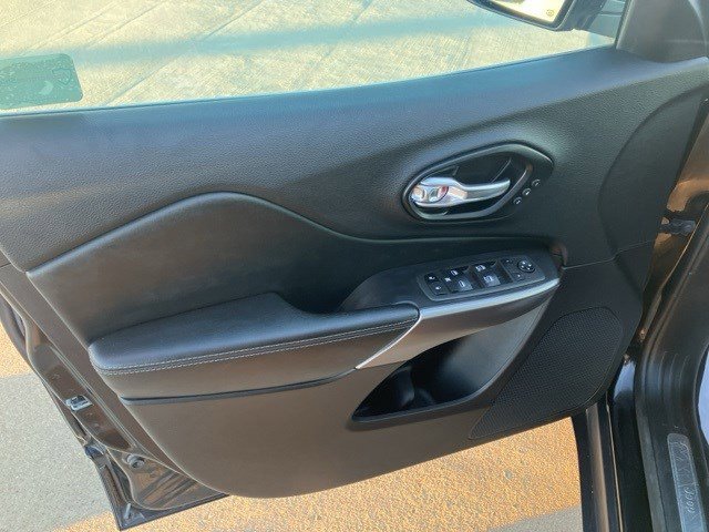 Certified 2021 Jeep Cherokee Limited w/ Elite Package image 9