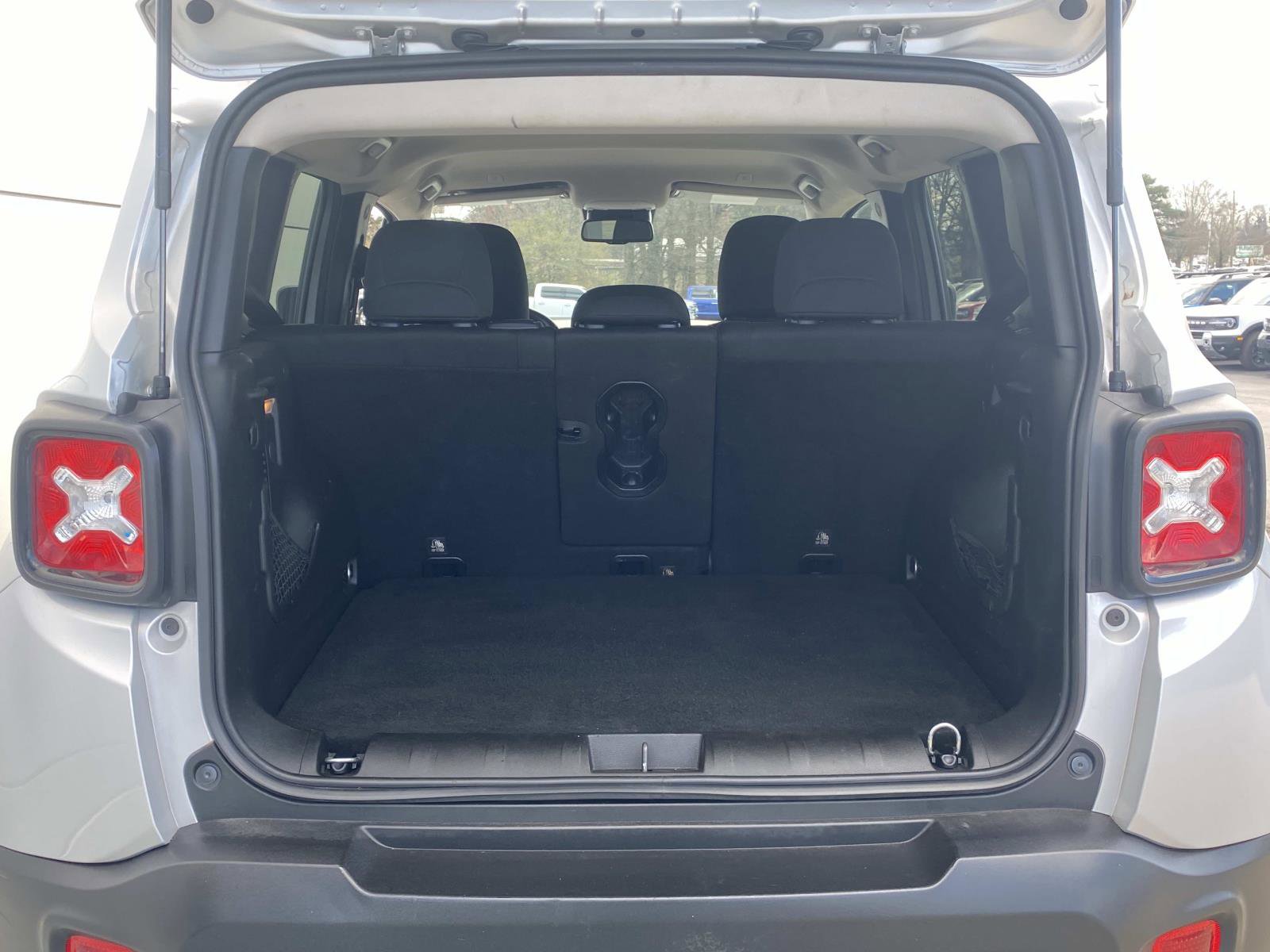 Used 2020 Jeep Renegade Altitude image 7