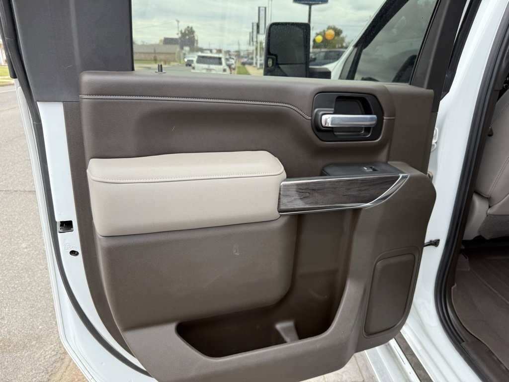 Certified 2022 Chevrolet Silverado 3500 LTZ w/ LTZ Convenience Package image 45