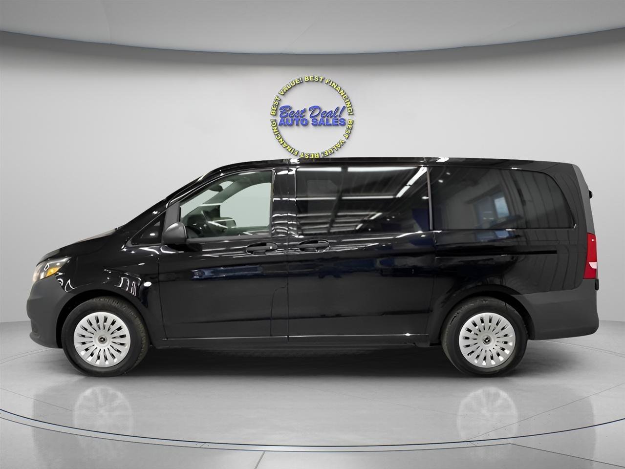Used 2019 Mercedes-Benz Metris Passenger image 3