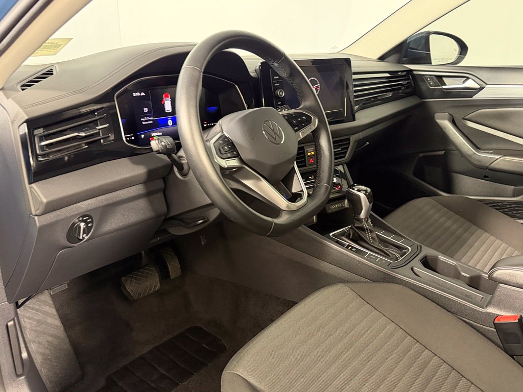 Used 2025 Volkswagen Jetta S FWD image 13