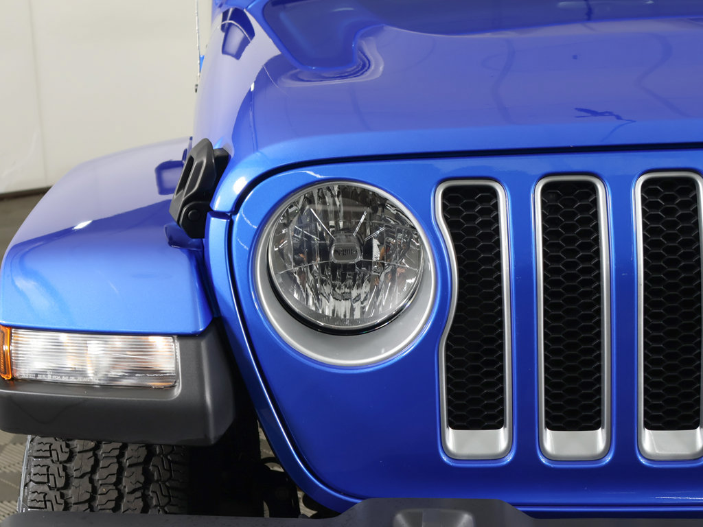 Used 2023 Jeep Wrangler Unlimited Sahara w/ Cold Weather Group AWD/4WD image 11