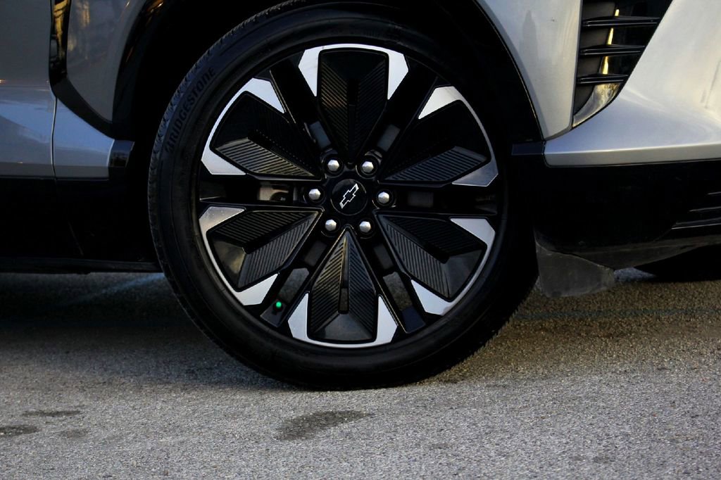 Used 2024 Chevrolet Blazer EV RS image 3