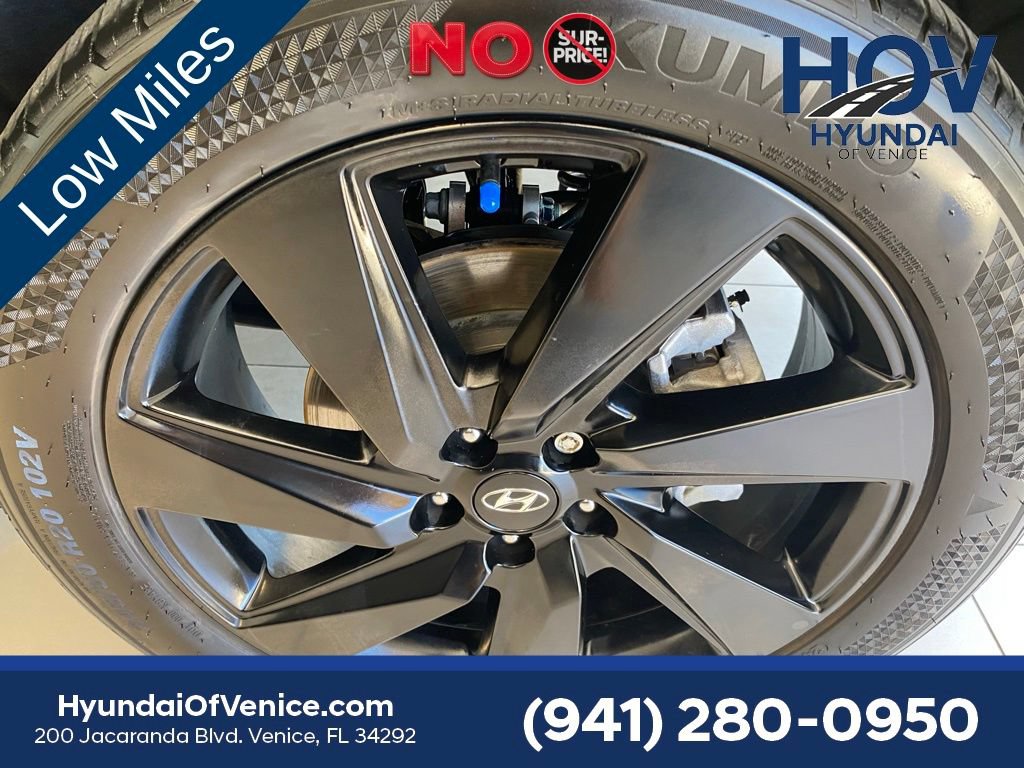 Certified 2024 Hyundai Santa Cruz Night AWD/4WD image 11