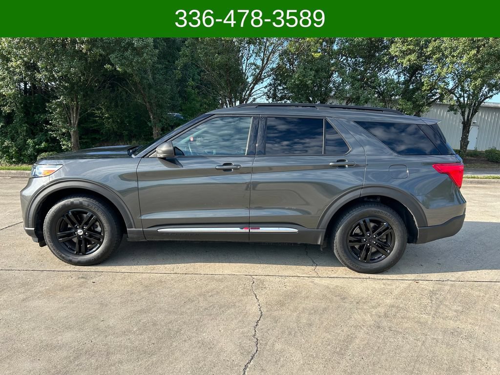 Used 2020 Ford Explorer XLT w/ Equipment Group 202A AWD/4WD image 2