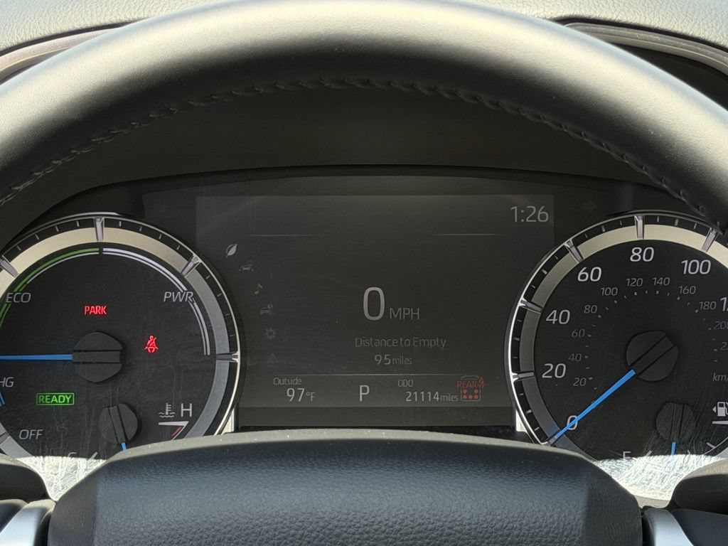 Used 2025 Toyota Highlander XLE AWD/4WD image 17