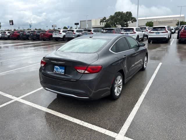 Used 2015 Chrysler 200 Limited w/ Convenience Group FWD image 4