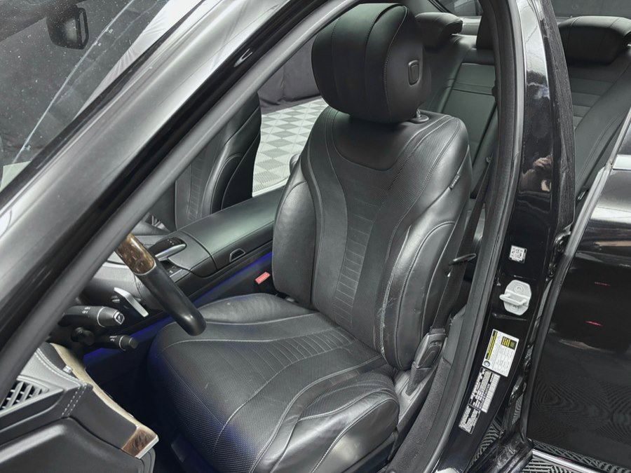 Used 2015 Mercedes-Benz S 550 4MATIC Sedan image 30