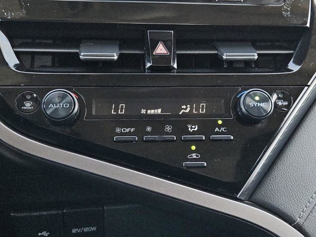 Used 2024 Toyota Camry SE image 16
