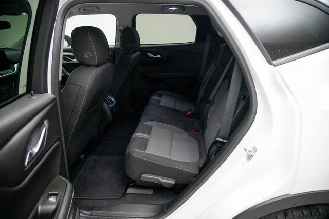 Used 2025 Chevrolet Blazer LT image 23