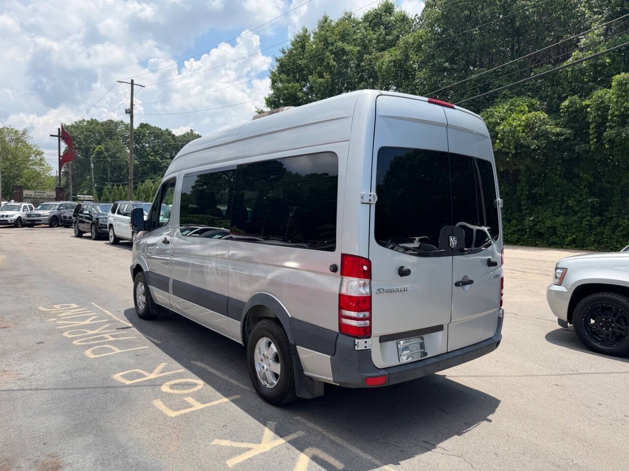 Used 2008 Dodge Sprinter 2500 RWD image 7