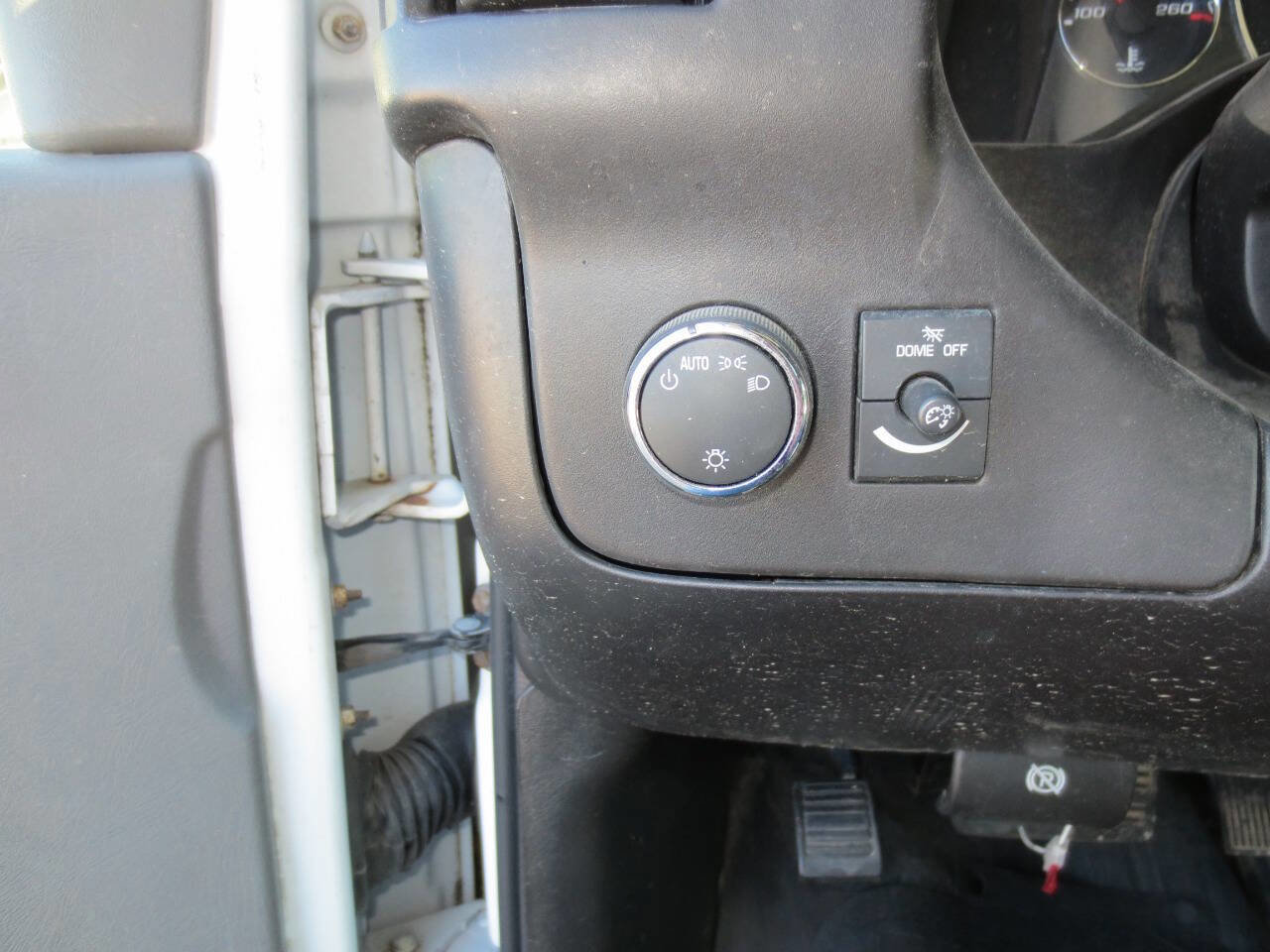 Used 2013 Chevrolet Express 2500 image 15