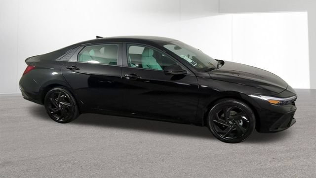 New 2026 Hyundai Elantra Sport FWD image 2