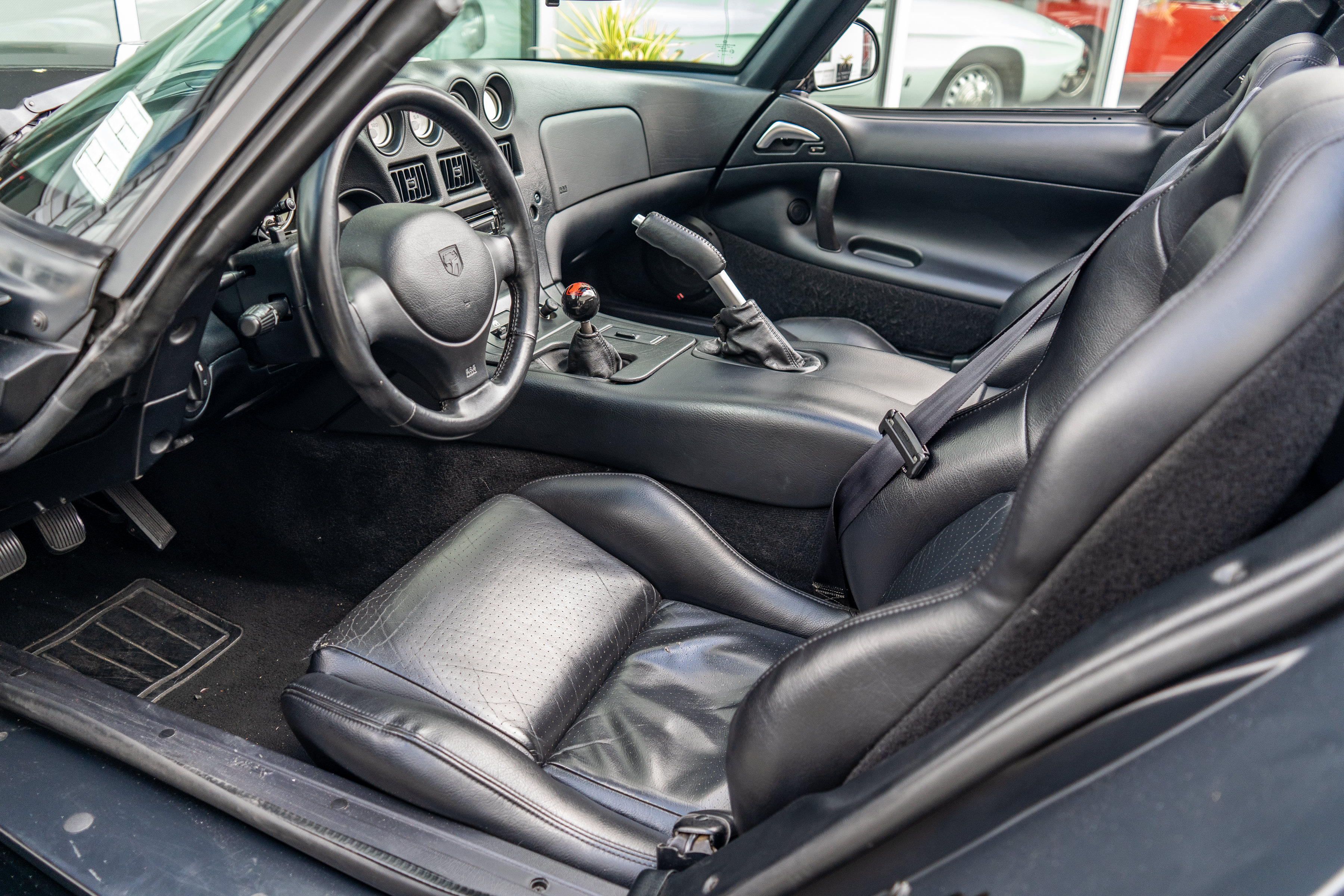 Used 2000 Dodge Viper RT/10 RWD image 11