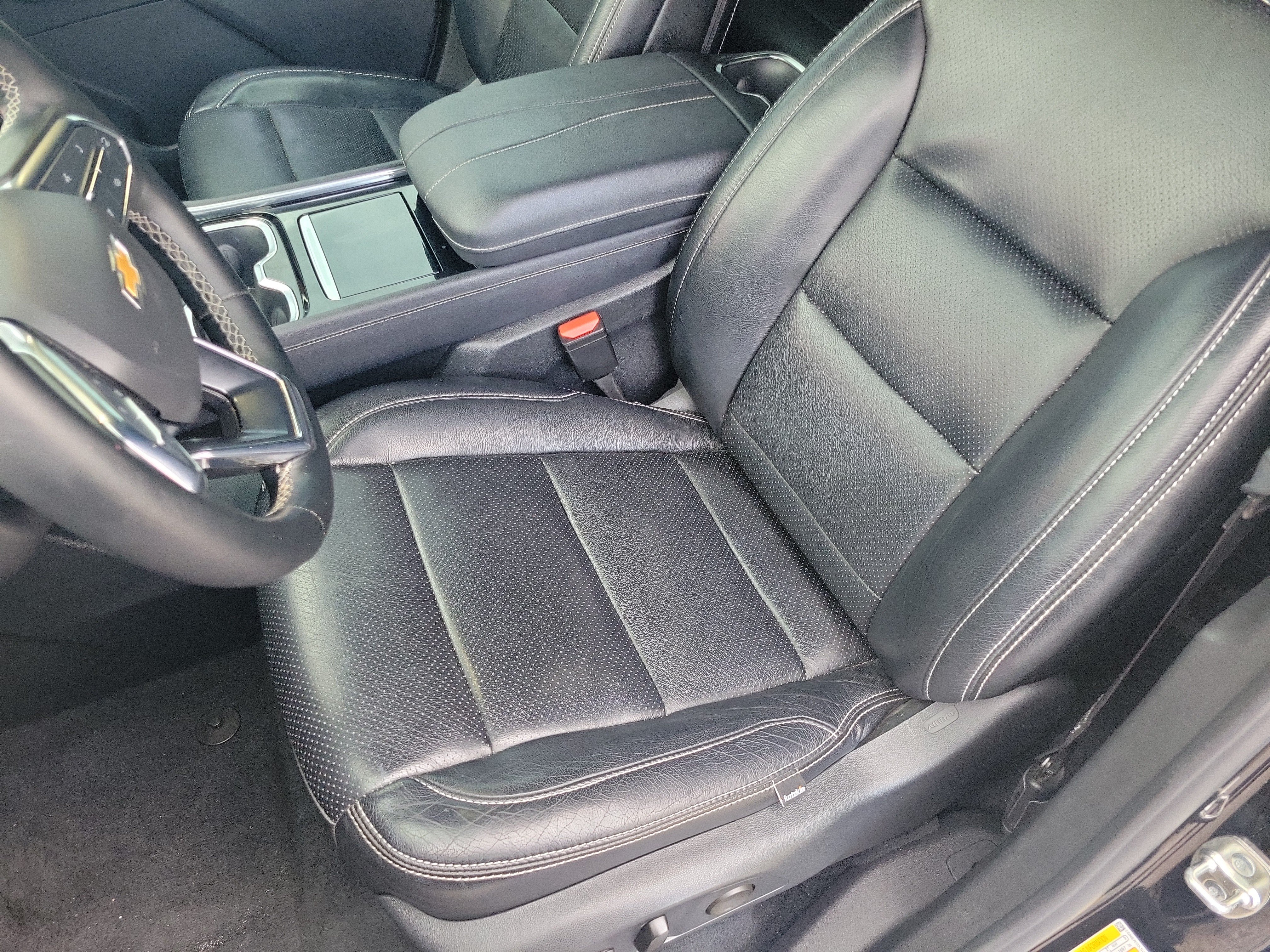 Used 2024 Chevrolet Traverse LT FWD image 17