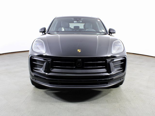 New 2025 Porsche Macan image 10