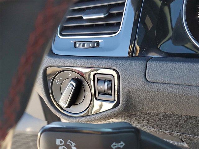 Used 2019 Volkswagen GTI Autobahn image 16