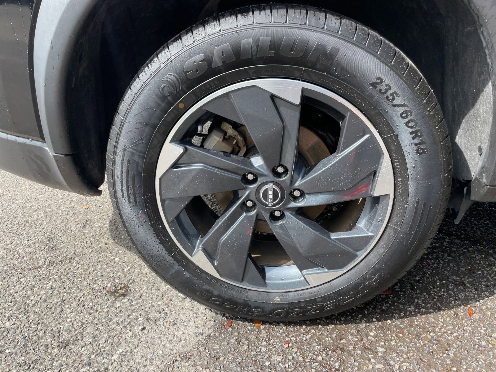 Used 2025 Nissan Rogue SV FWD image 32