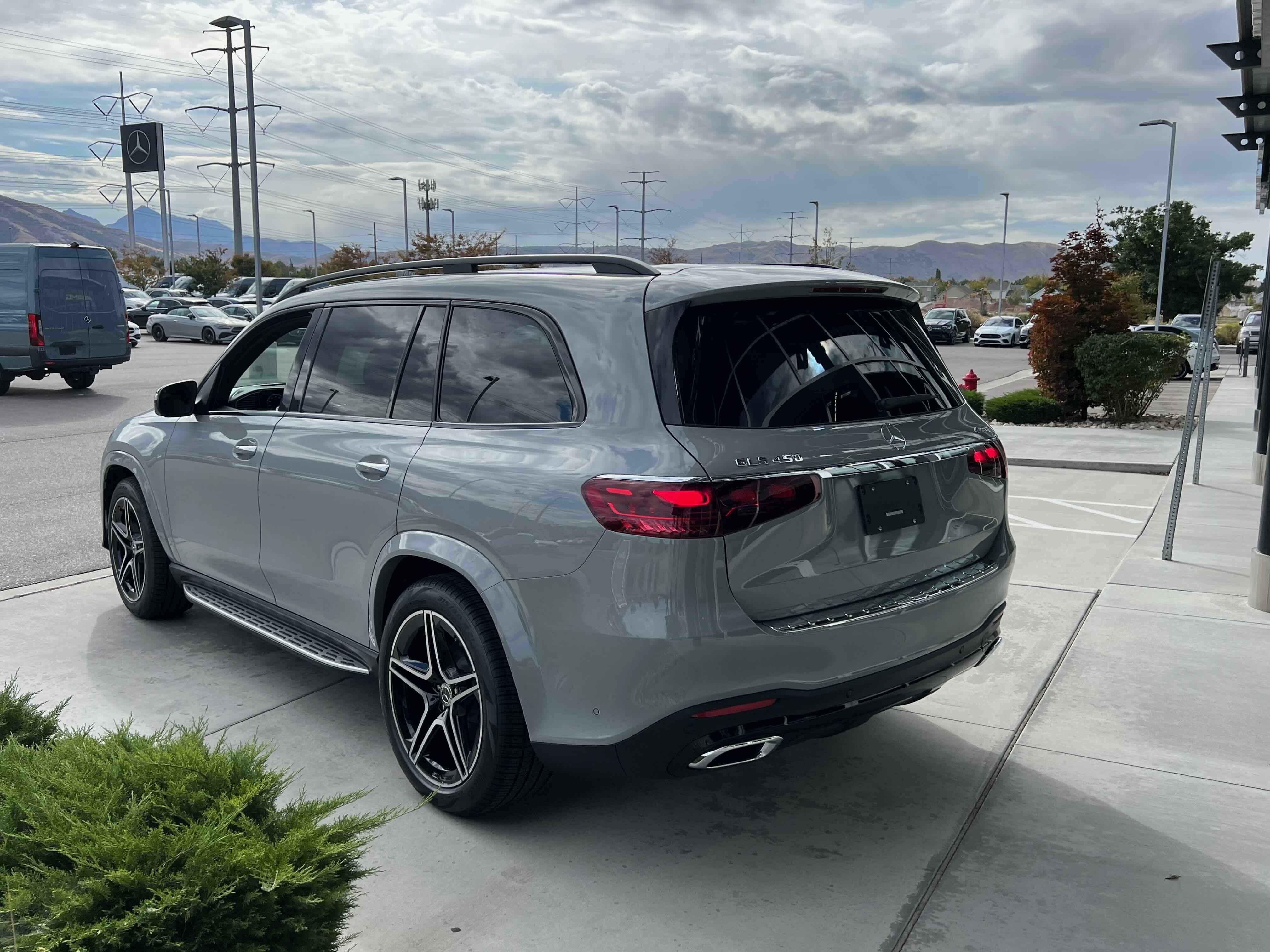 New 2026 Mercedes-Benz GLS 450 4MATIC image 9