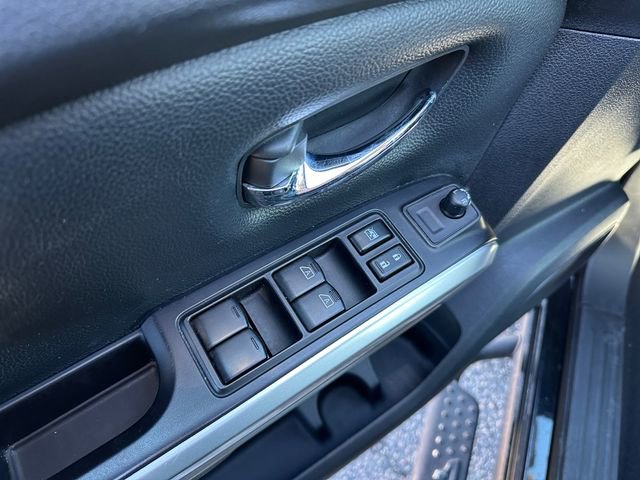 Used 2021 Nissan Titan SV w/ SV Convenience Package image 19
