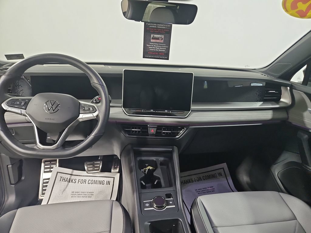 Certified 2025 Volkswagen Tiguan SE R-Line AWD/4WD image 15