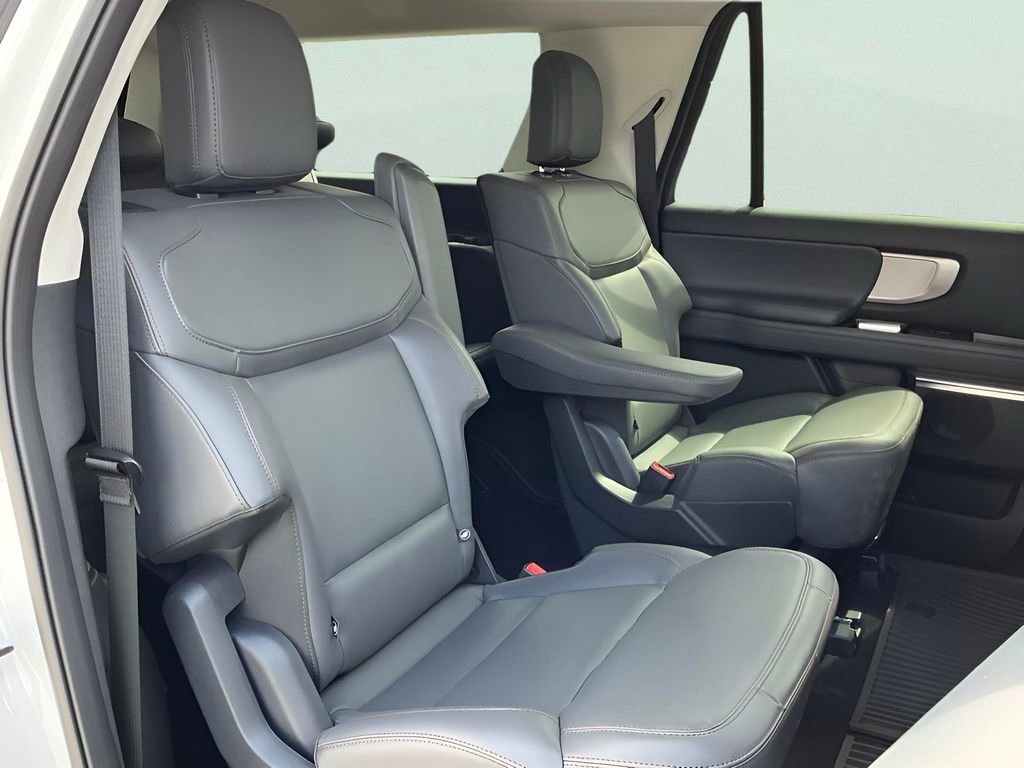 New 2025 Ford Expedition Max Active RWD image 17