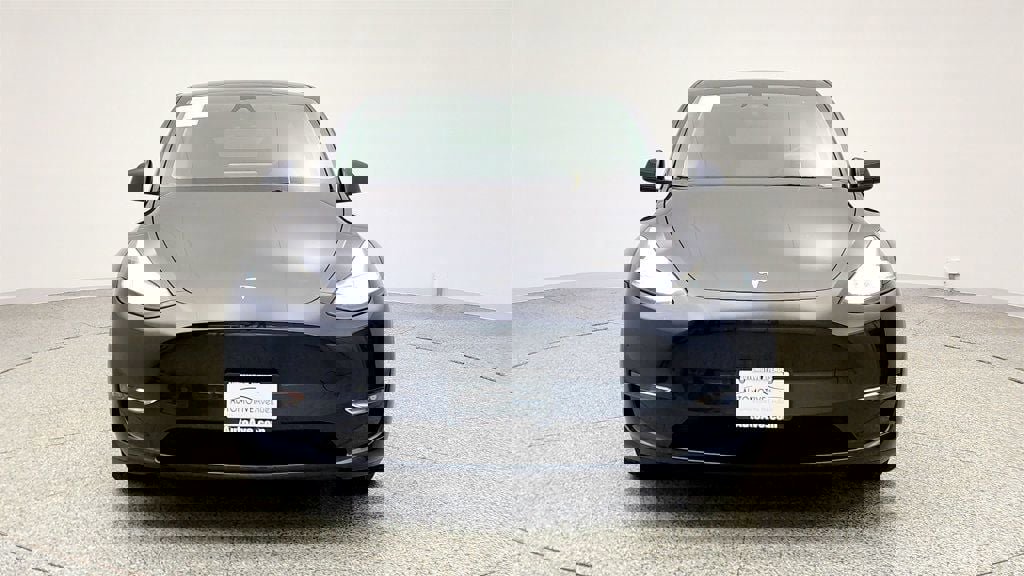 Used 2024 Tesla Model Y Long Range image 2